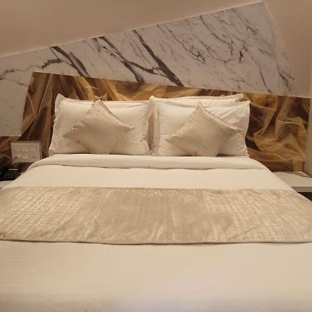 מייזור Mannars Deluxe Lodge מראה חיצוני תמונה