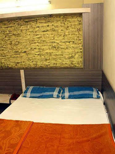 מייזור Mannars Deluxe Lodge מראה חיצוני תמונה