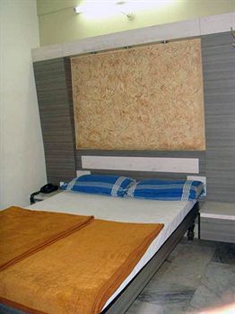 מייזור Mannars Deluxe Lodge מראה חיצוני תמונה